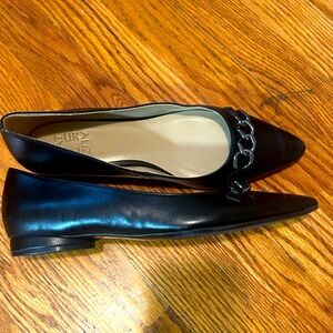 Naturalizer Bobby flat size 8